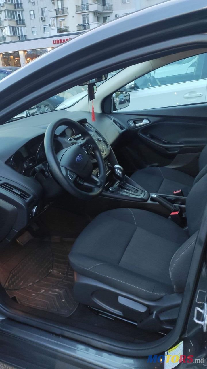 2016' Ford Focus photo #6