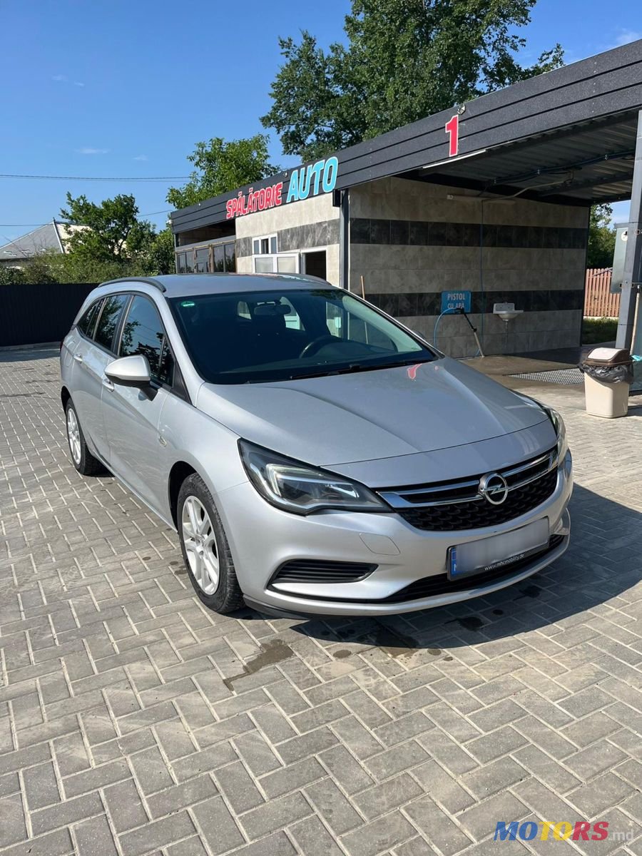 2017' Opel Astra photo #4