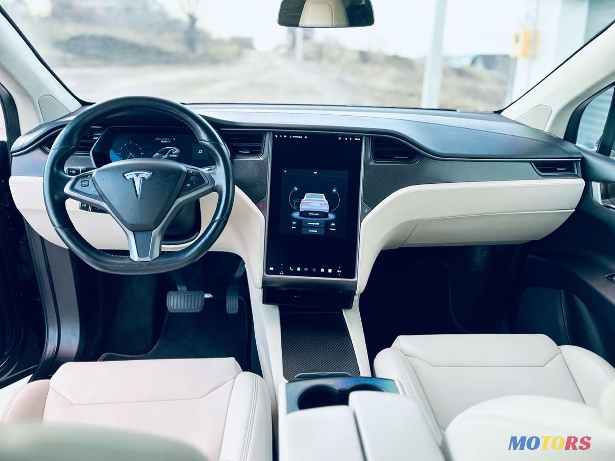 2018' Tesla Model X photo #5