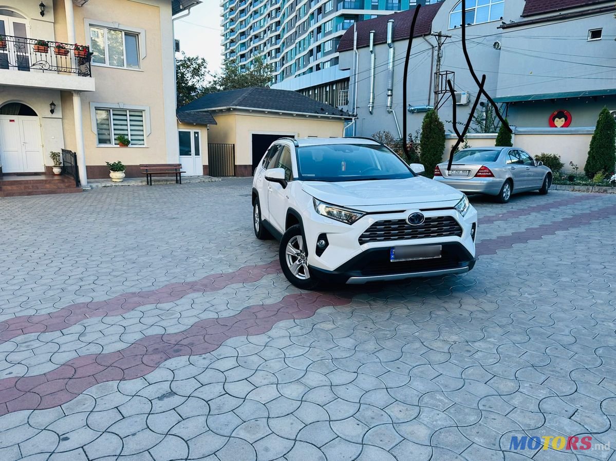 2020' Toyota RAV4 photo #1