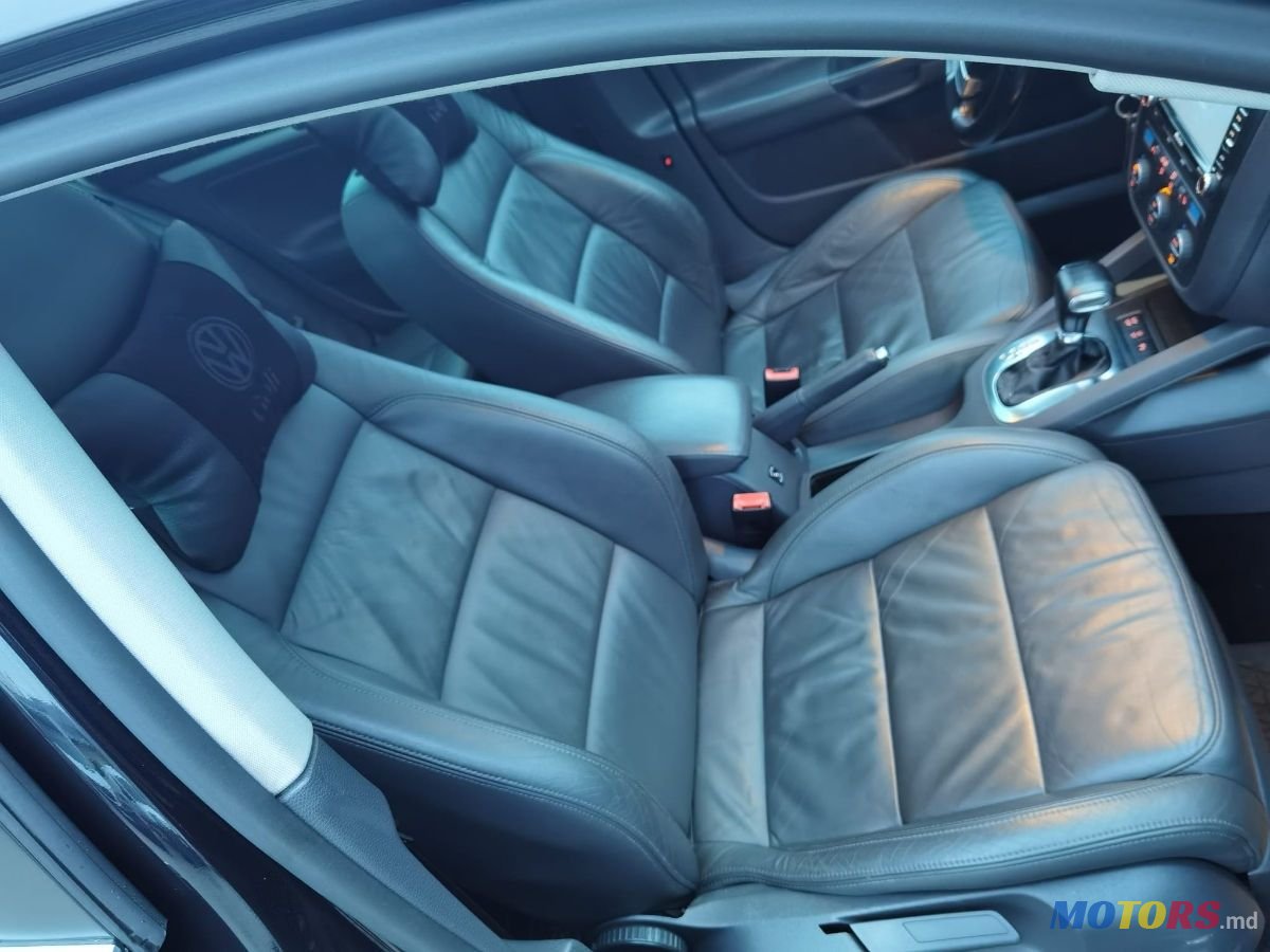 2009' Volkswagen Golf Plus photo #6