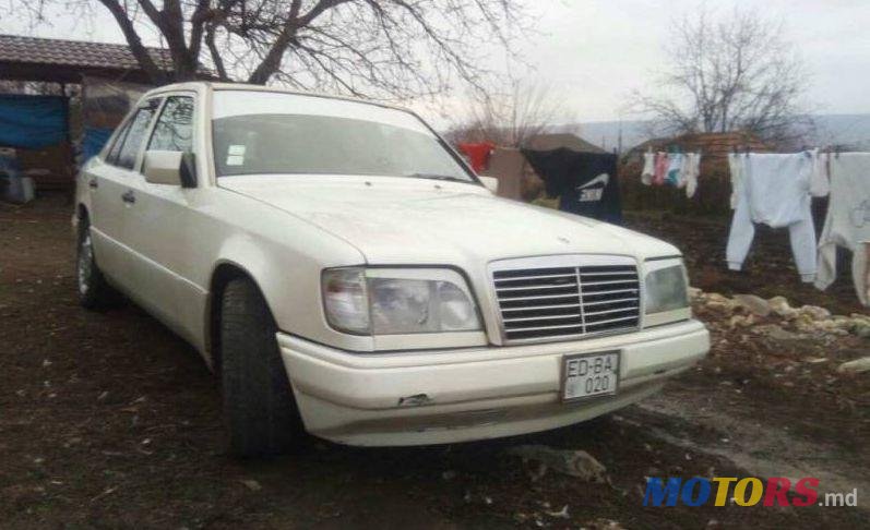 1993' Mercedes-Benz 124 photo #3