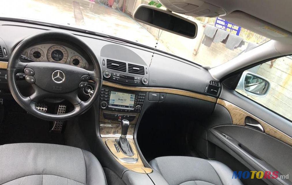 2009' Volkswagen Passat photo #1