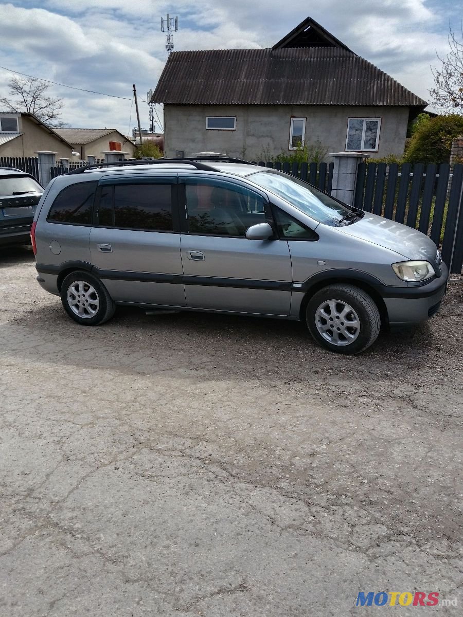2004' Opel Zafira photo #2
