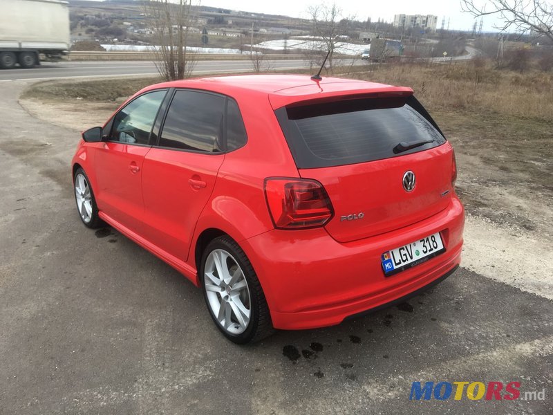 2014' Volkswagen Polo photo #2