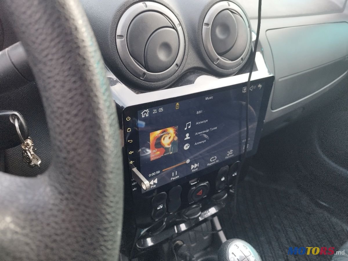 2013' Dacia Duster photo #3