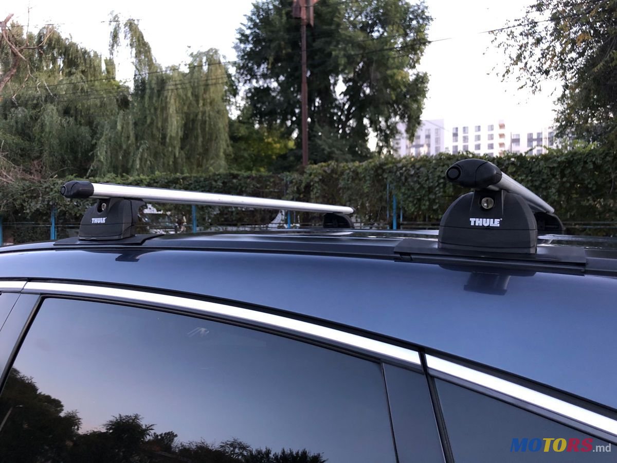 2010' Honda CR-V photo #5