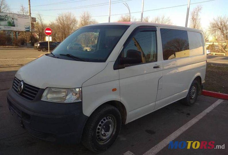 2004' Volkswagen Transporter photo #1