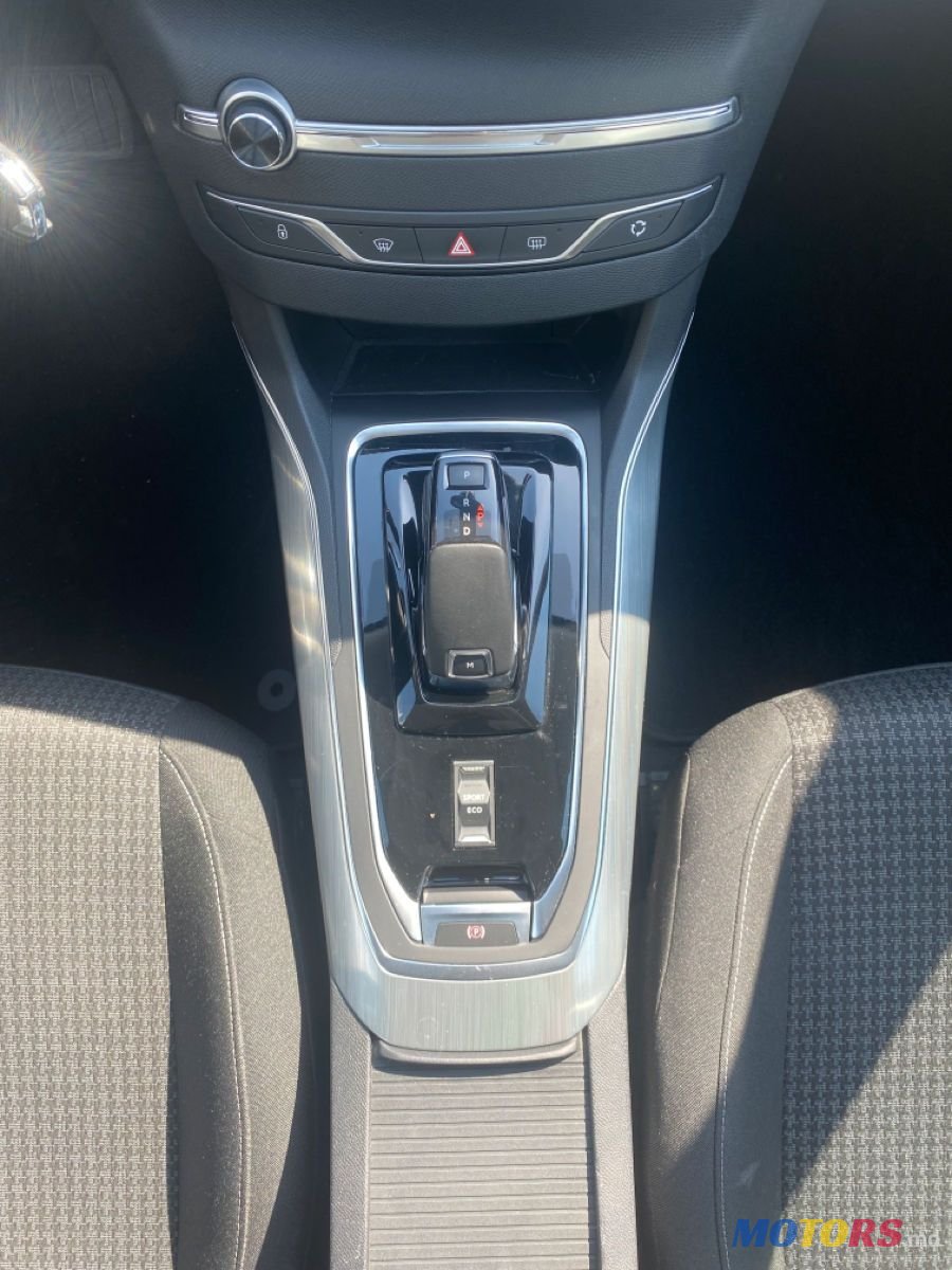 2018' Peugeot 308 photo #6