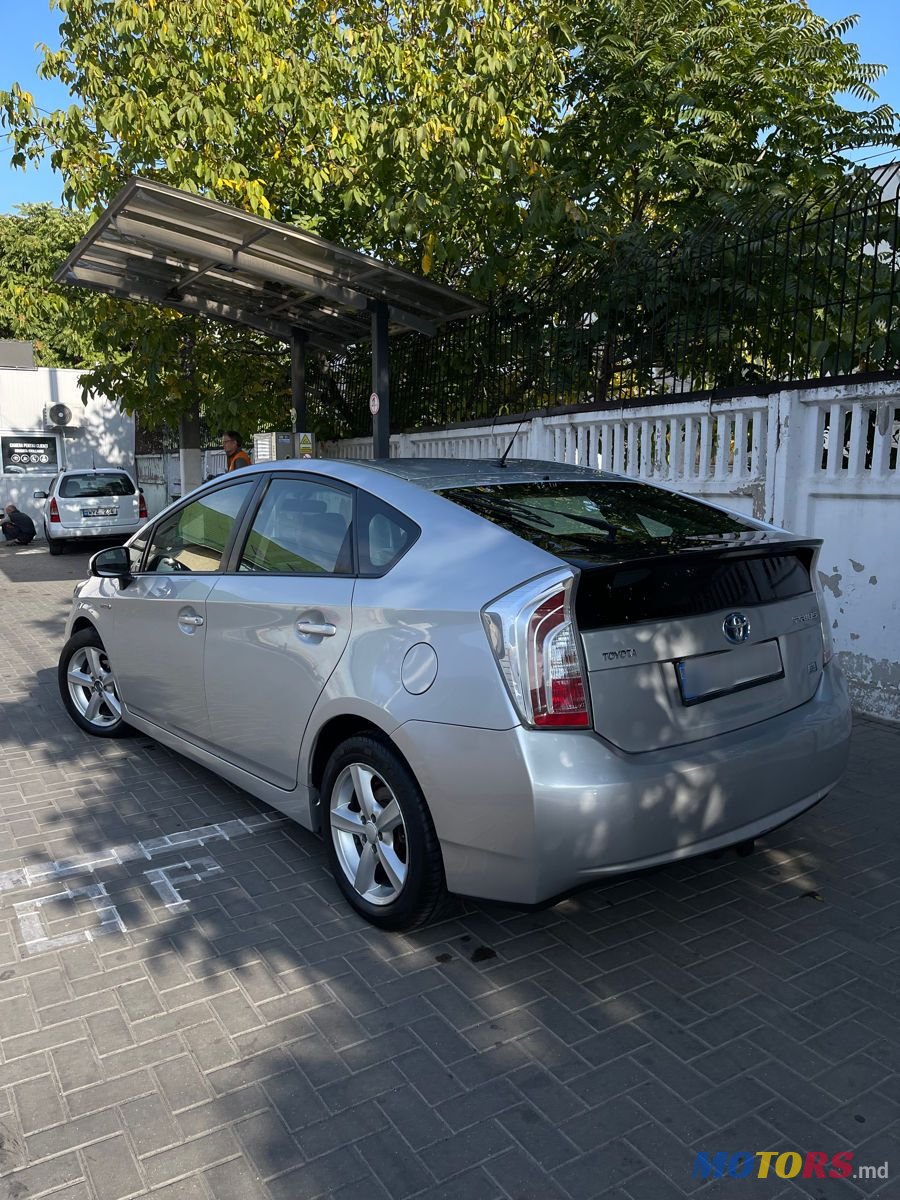 2012' Toyota Prius photo #2