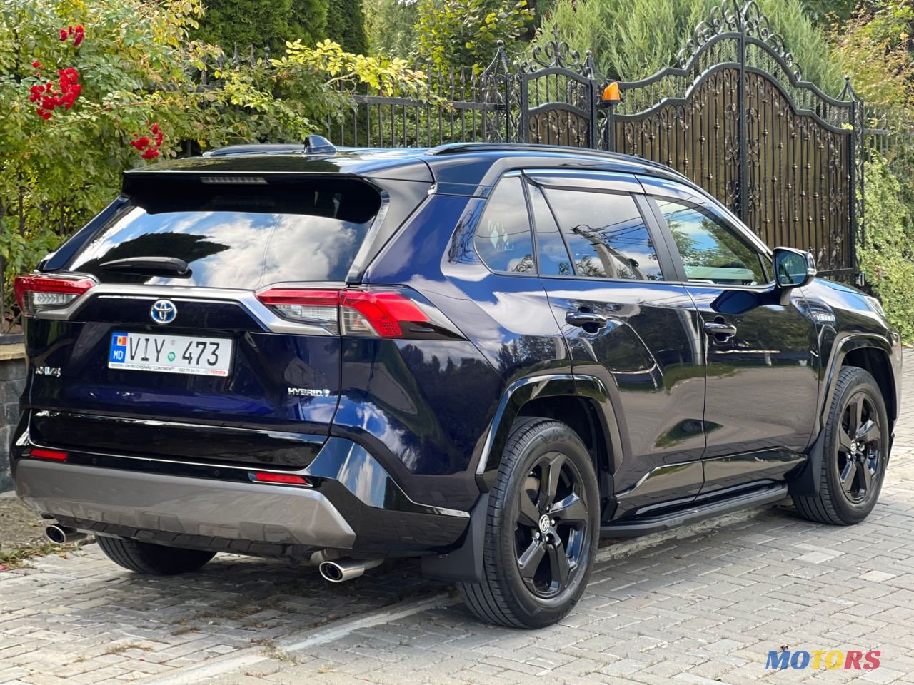 2019' Toyota RAV4 photo #5