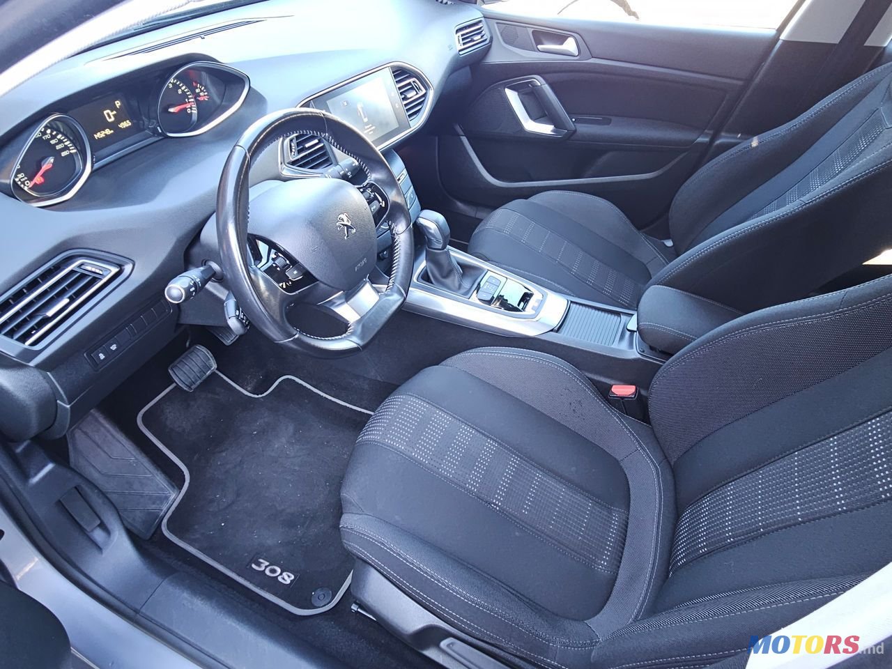 2015' Peugeot 308 photo #4