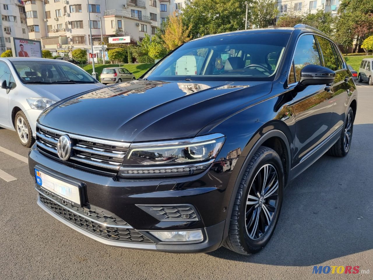 2016' Volkswagen Tiguan photo #3