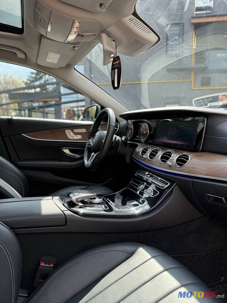 2019' Mercedes-Benz E-Class photo #2