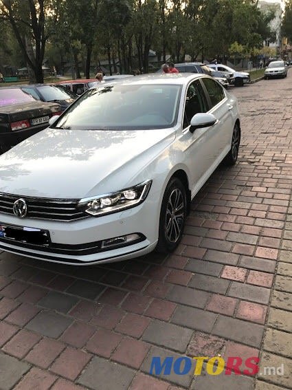 2017' Volkswagen Passat photo #6