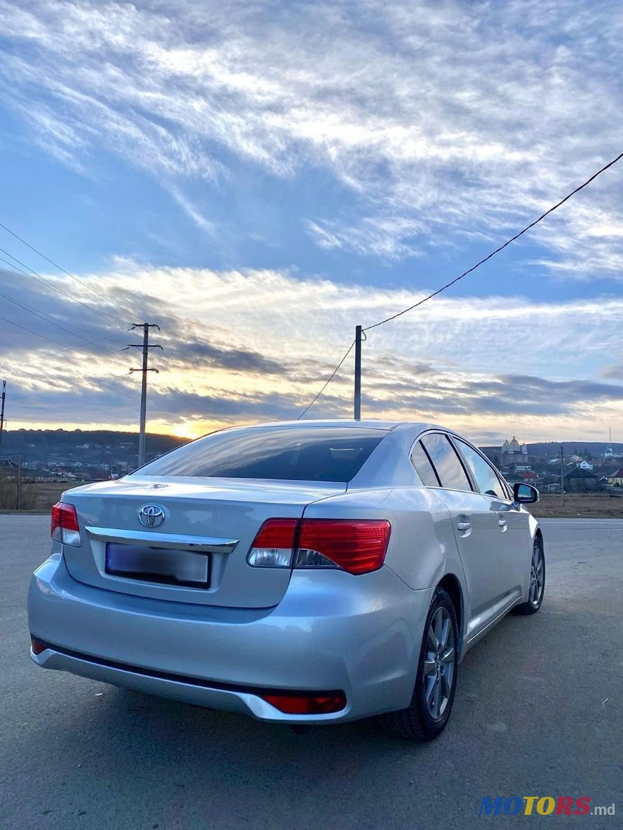 2012' Toyota Avensis photo #4