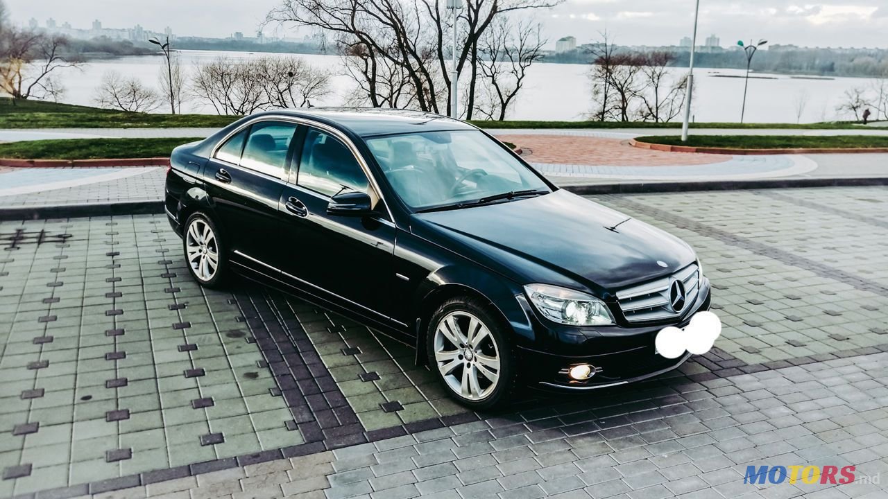 2009' Mercedes-Benz C Класс photo #4