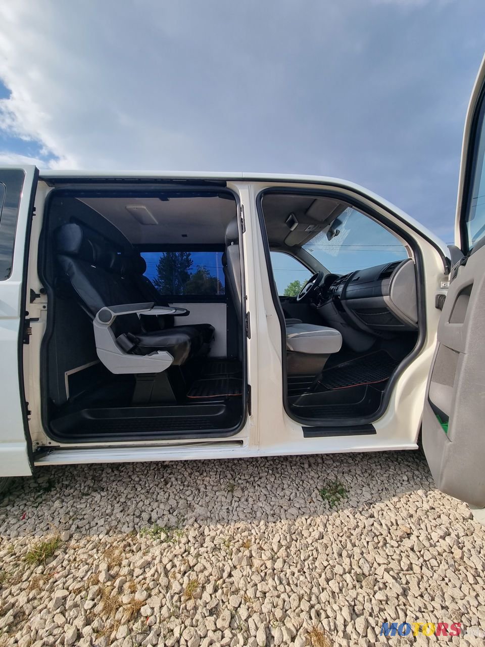 2006' Volkswagen Transporter photo #5