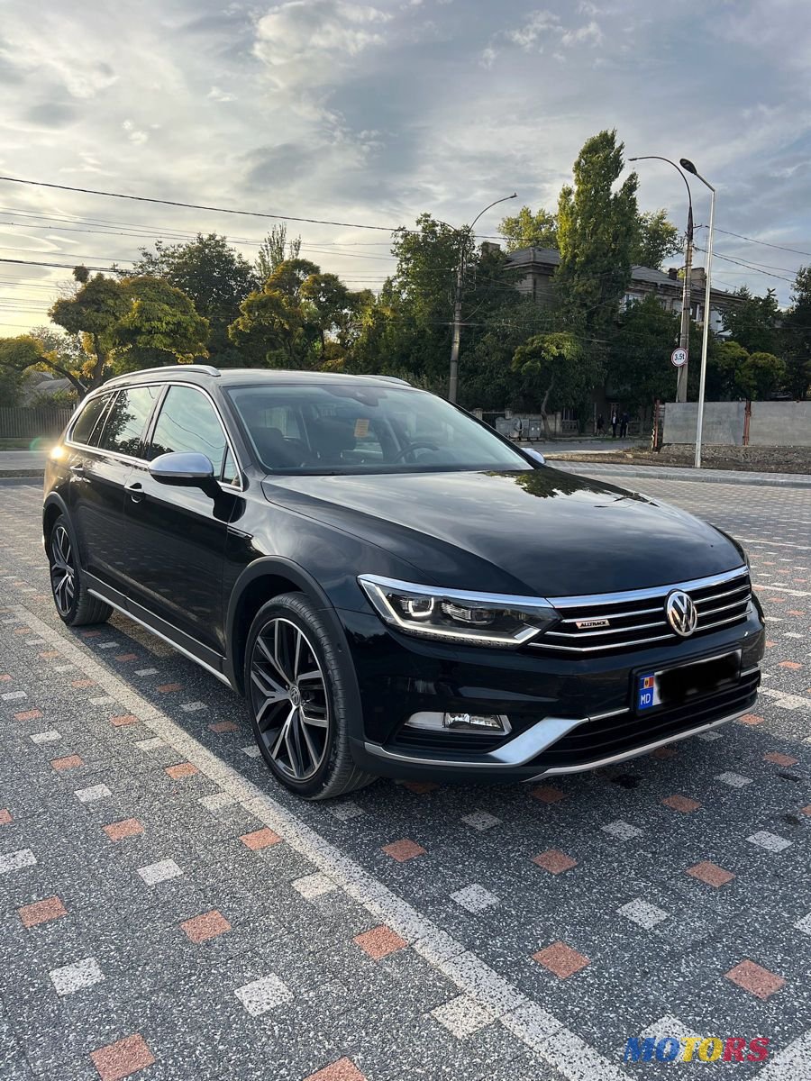 2017' Volkswagen Passat photo #1