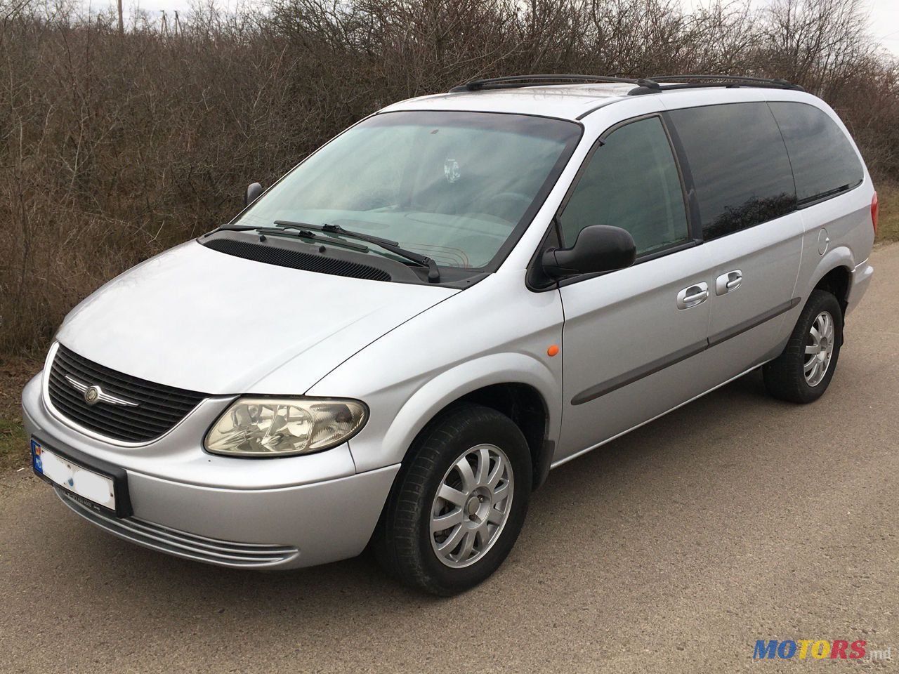 2003' Chrysler Grand Voyager photo #3