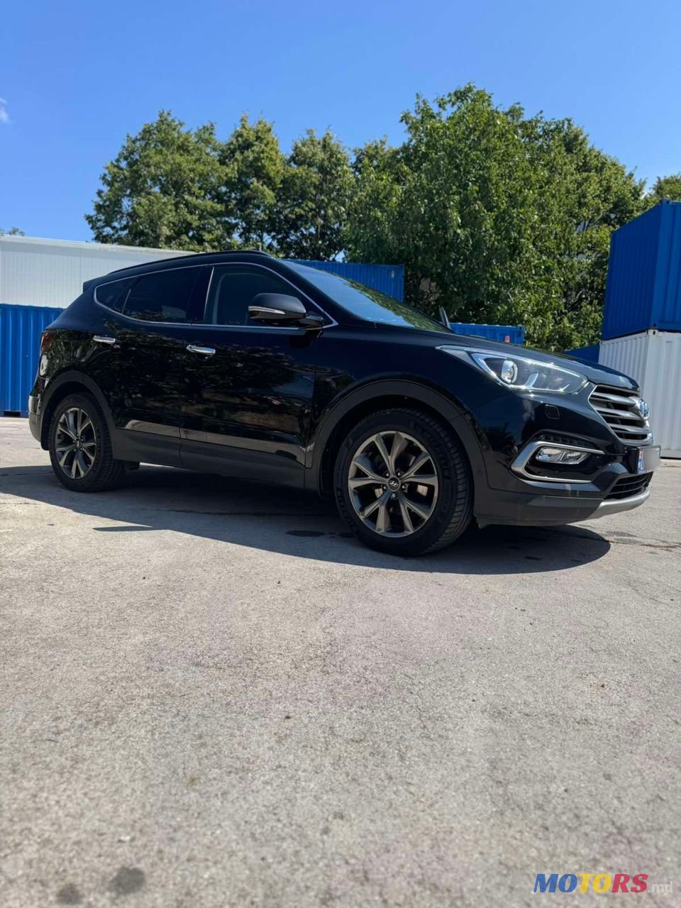 2017' Hyundai Santa Fe photo #4