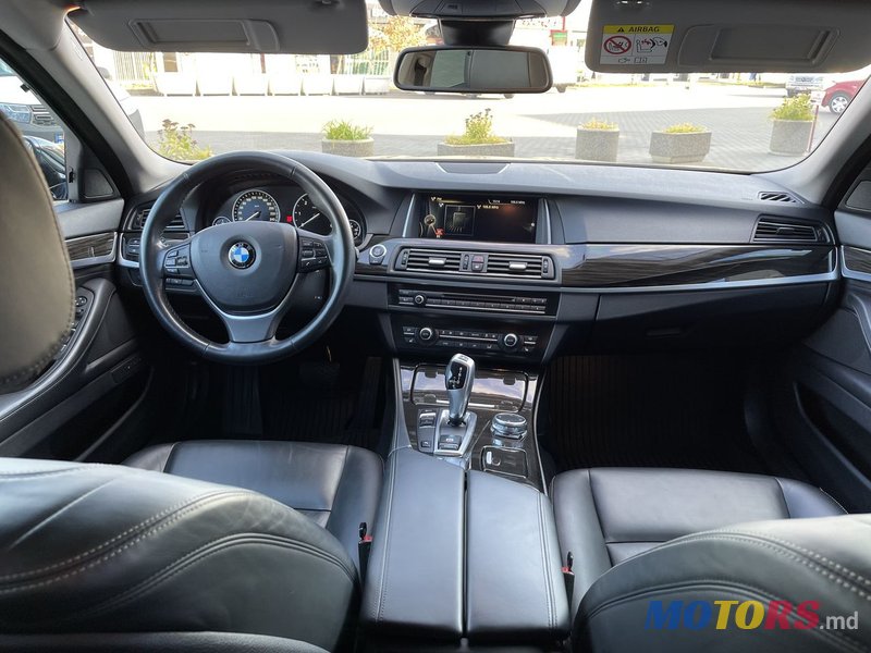 2015' BMW 5 Series photo #5