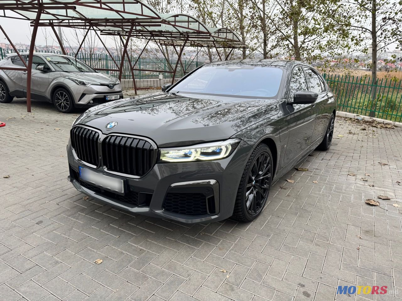 2020' BMW 7 Series photo #2