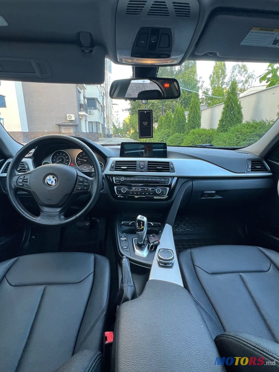 2016' BMW 3 Series photo #6