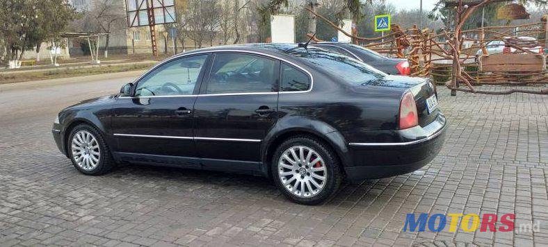 2005' Volkswagen Passat photo #1