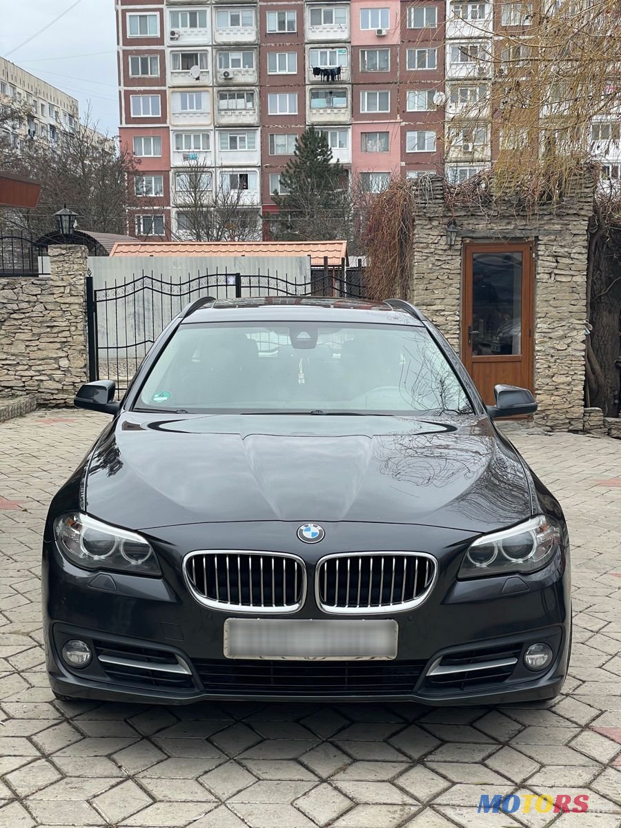 2017' BMW 5 Series photo #1