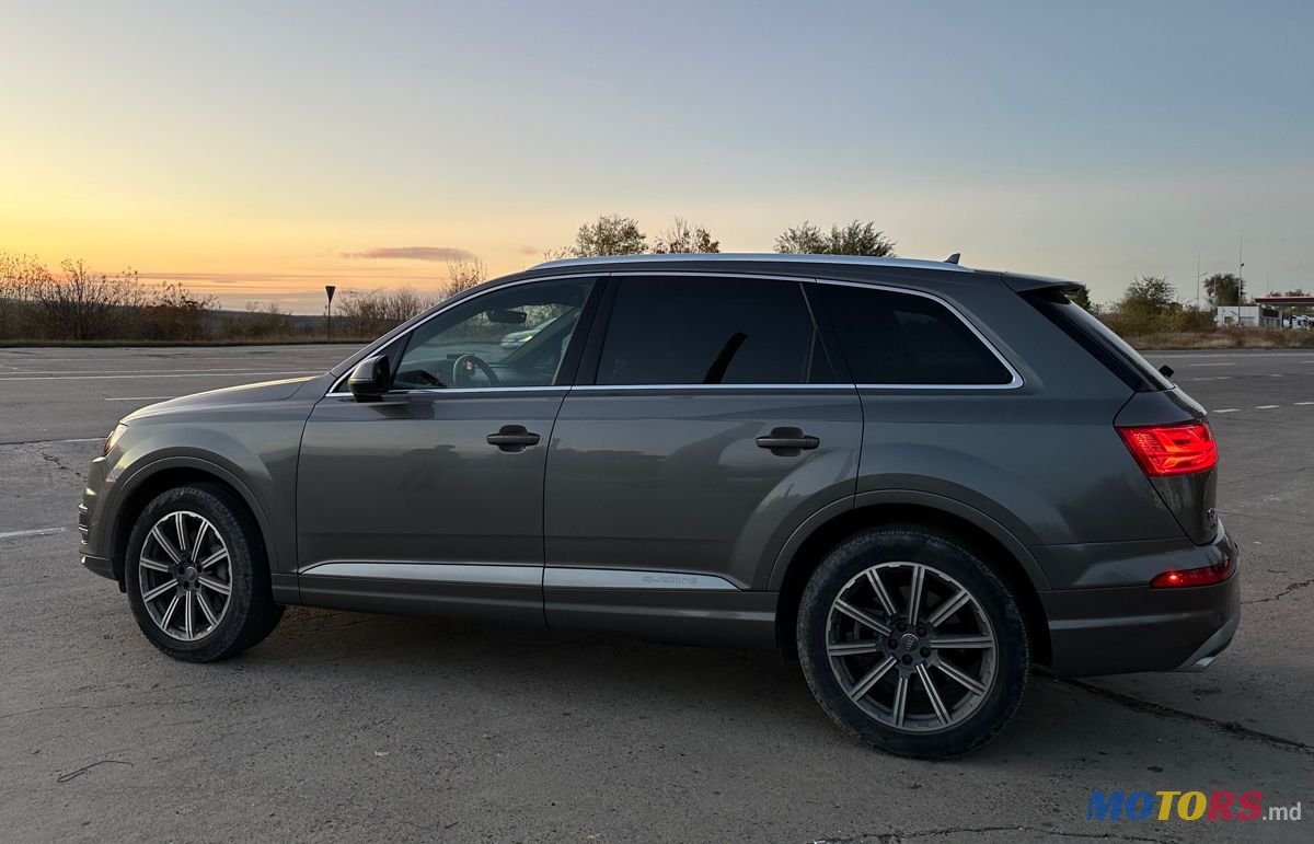 2018' Audi Q7 photo #4