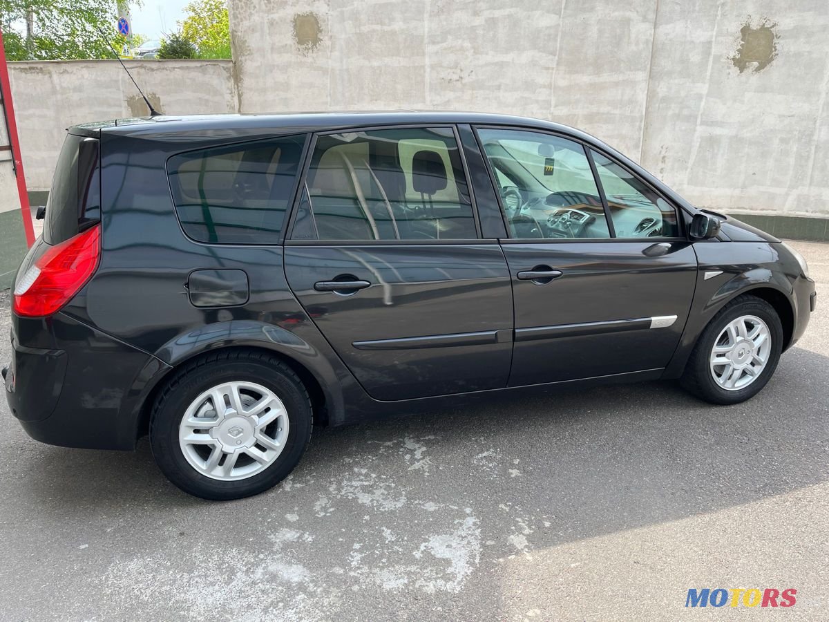 2005' Renault Grand Scenic photo #3