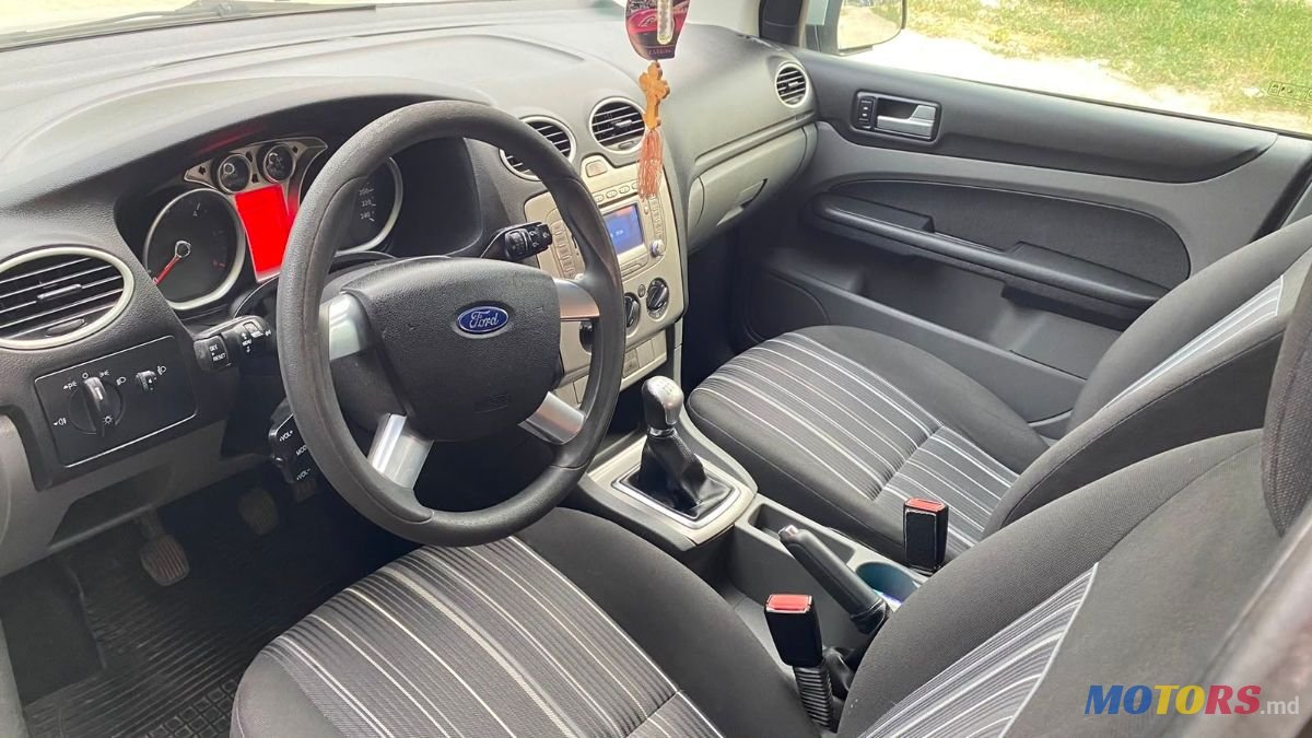2008' Ford Focus photo #1