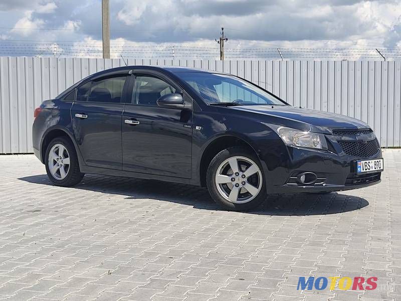 2010' Chevrolet Cruze photo #5
