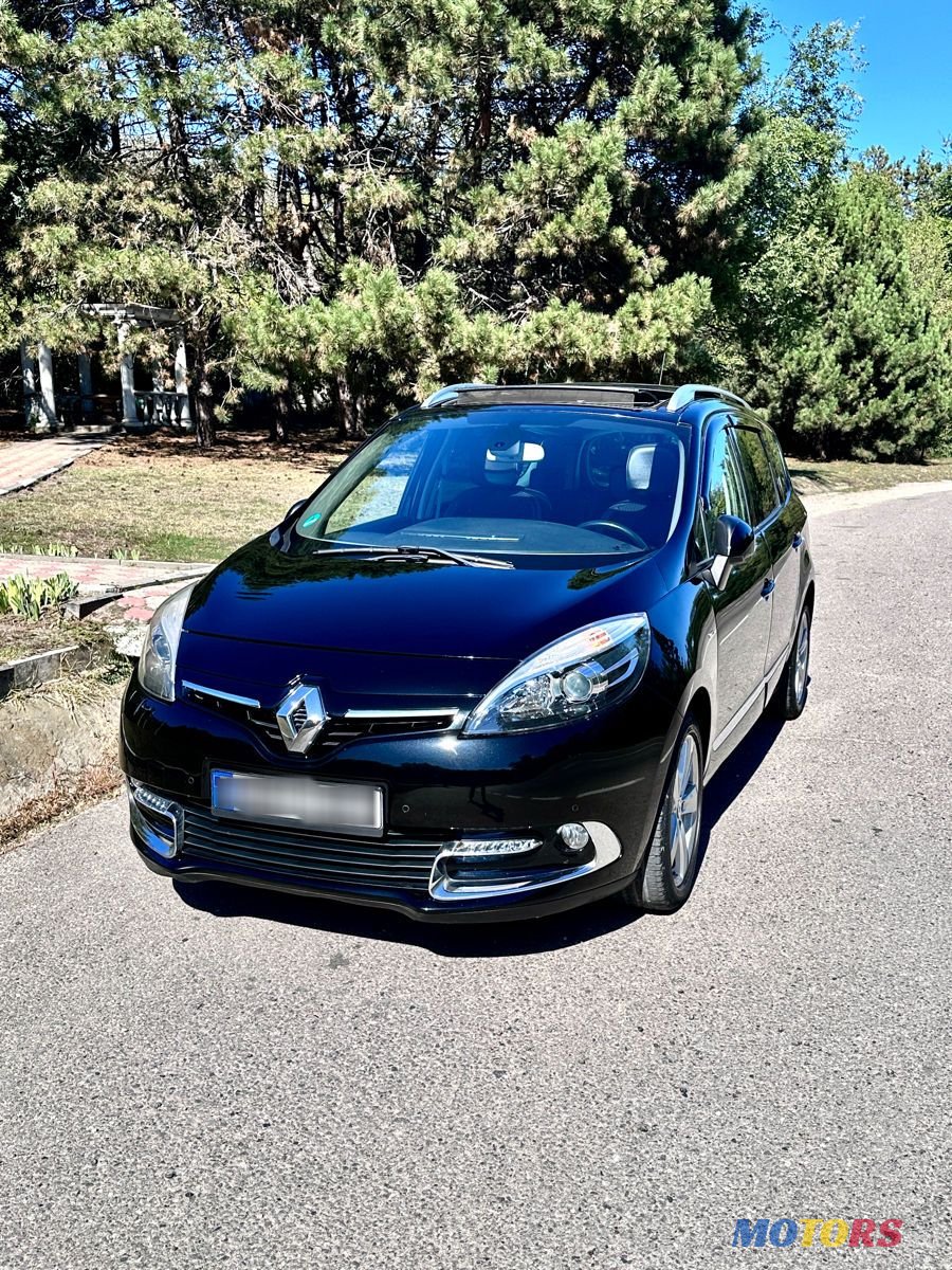 2015' Renault Scenic photo #3