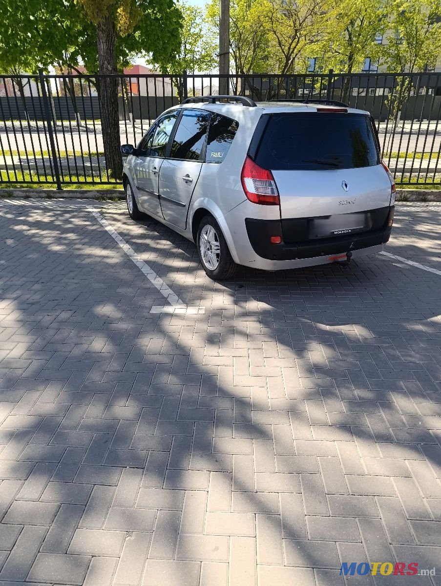 2007' Renault Grand Scenic photo #5