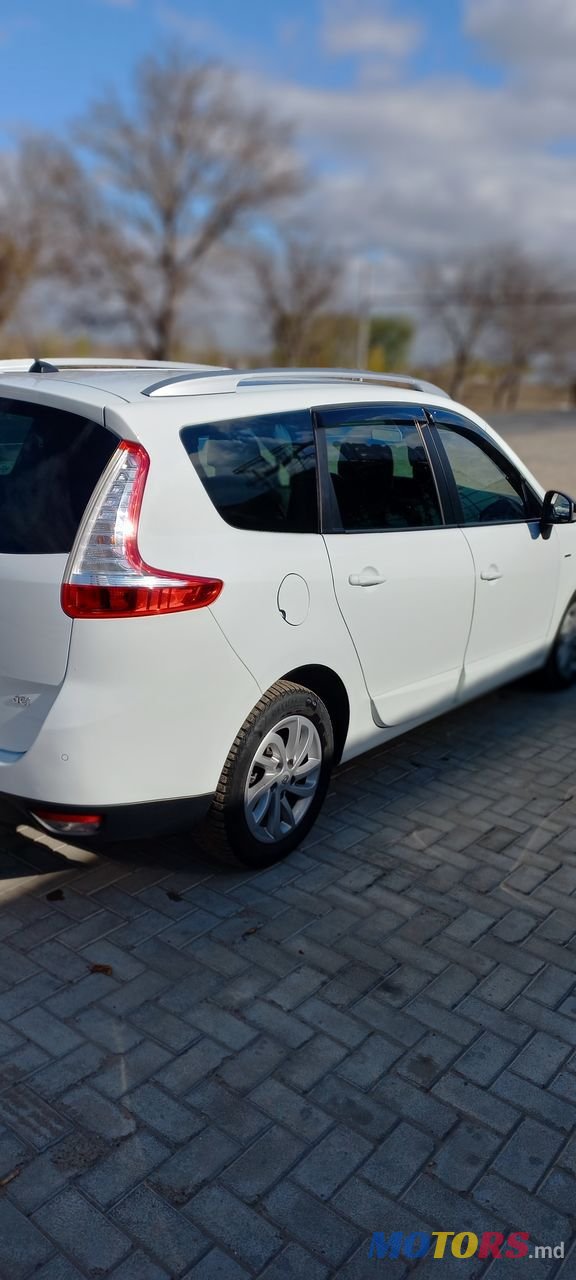 2016' Renault Grand Scenic photo #5