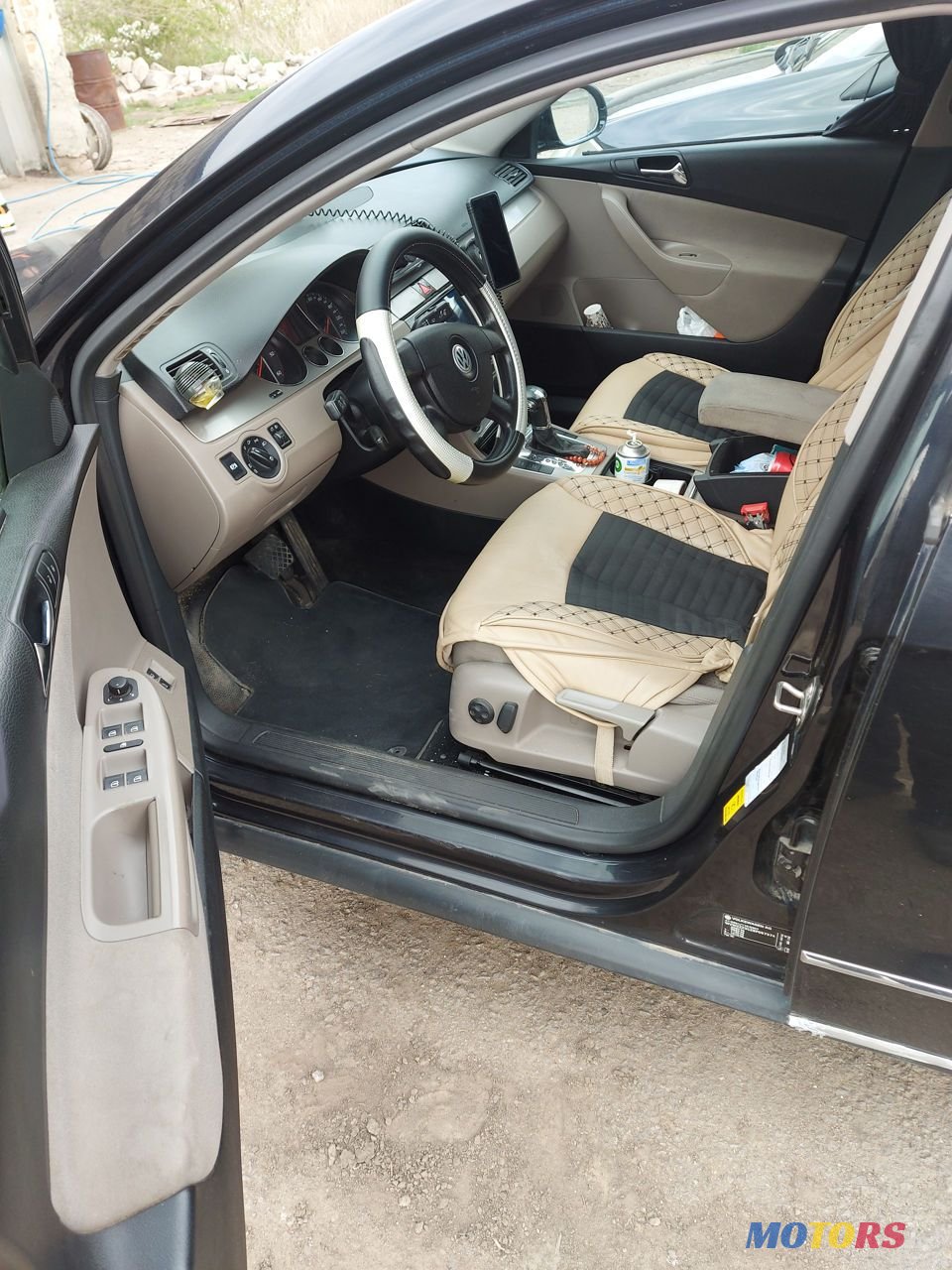 2008' Volkswagen Passat photo #6