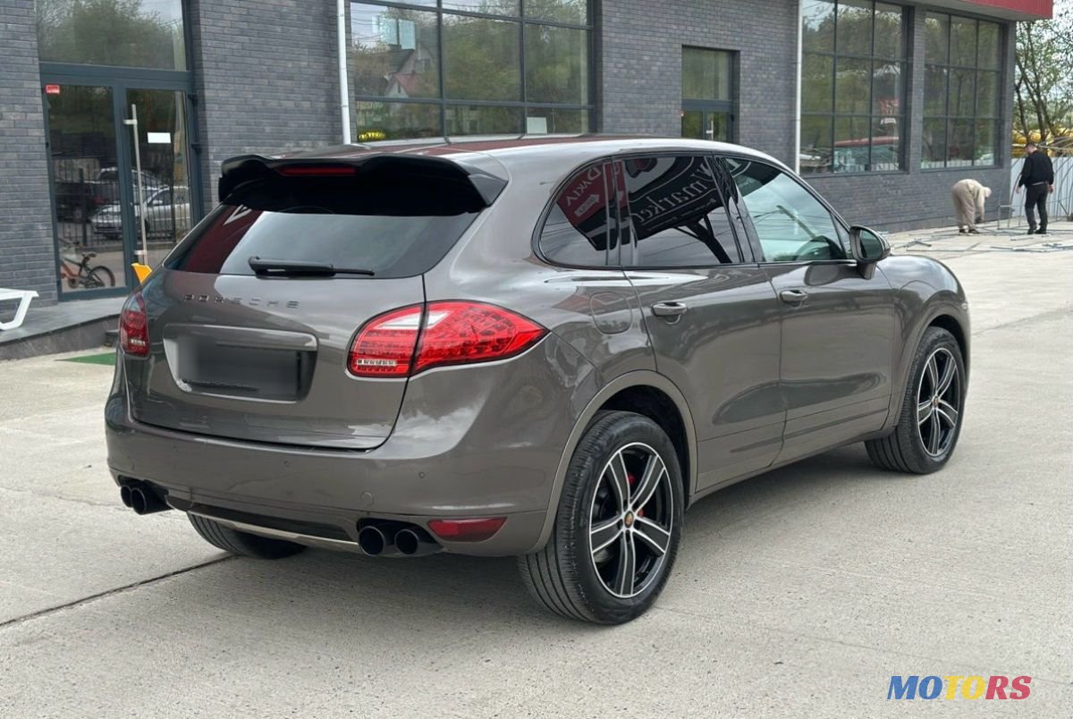 2012' Porsche Cayenne photo #1