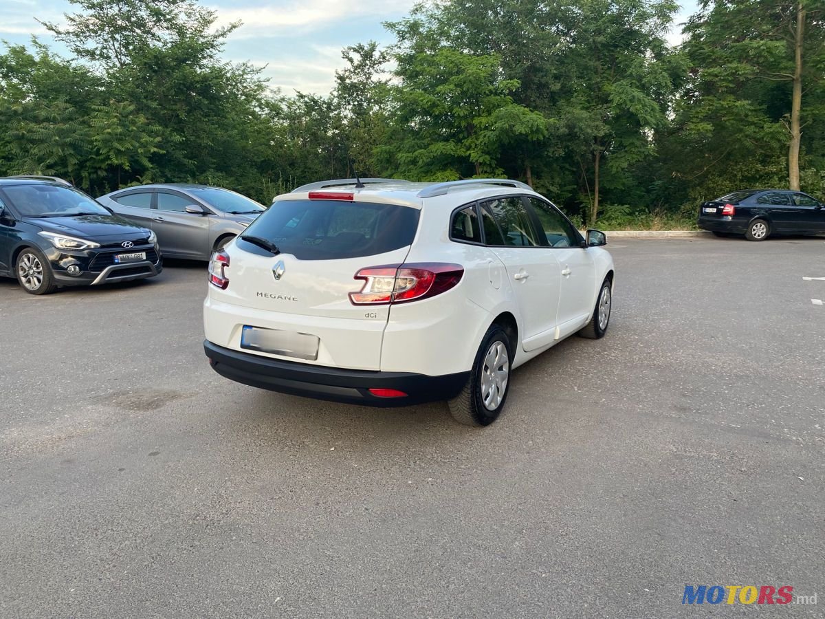 2014' Renault Megane photo #4