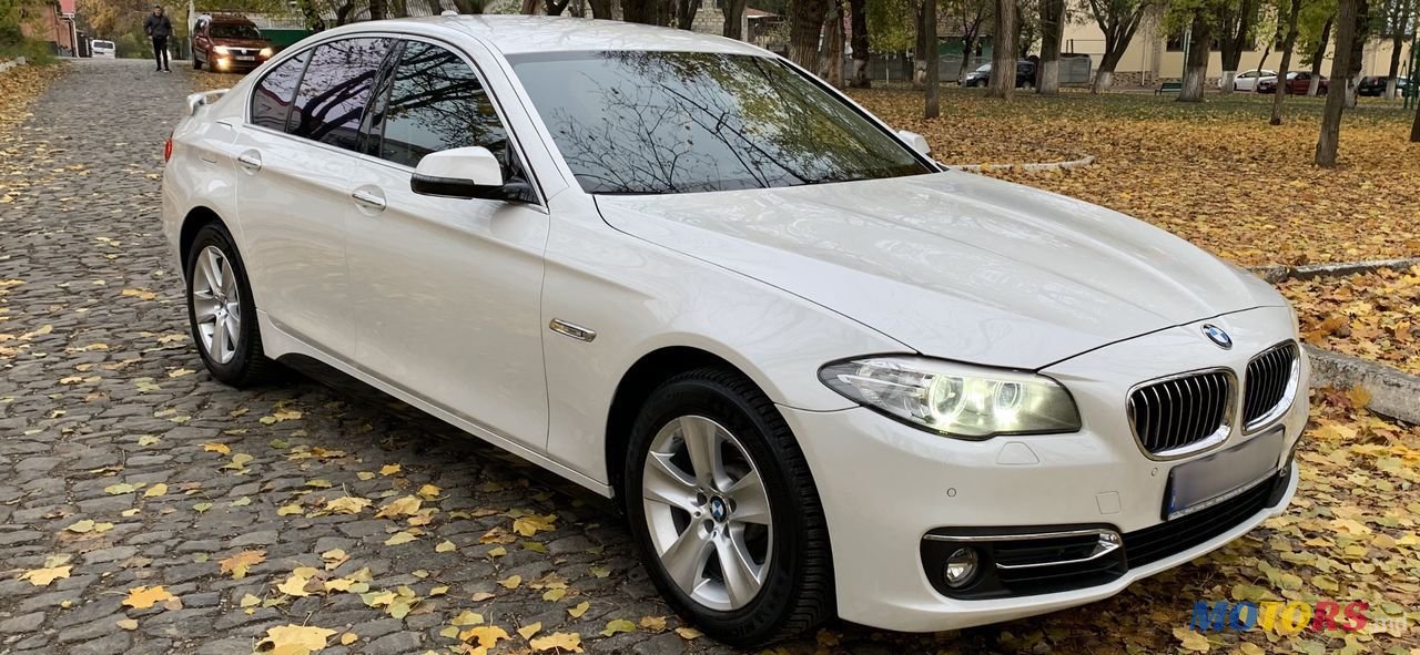 2014' BMW 5 Series photo #1