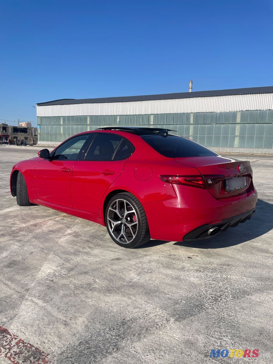 2018' Alfa Romeo Giulia photo #2