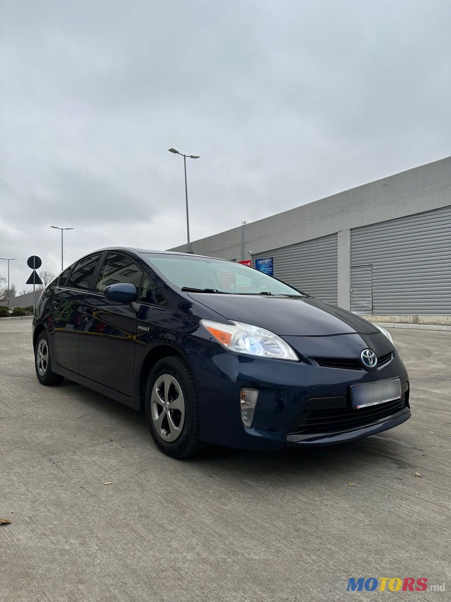 2012' Toyota Prius photo #1