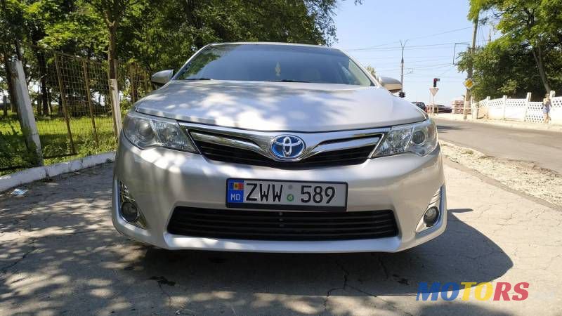 2012' Toyota Camry photo #2