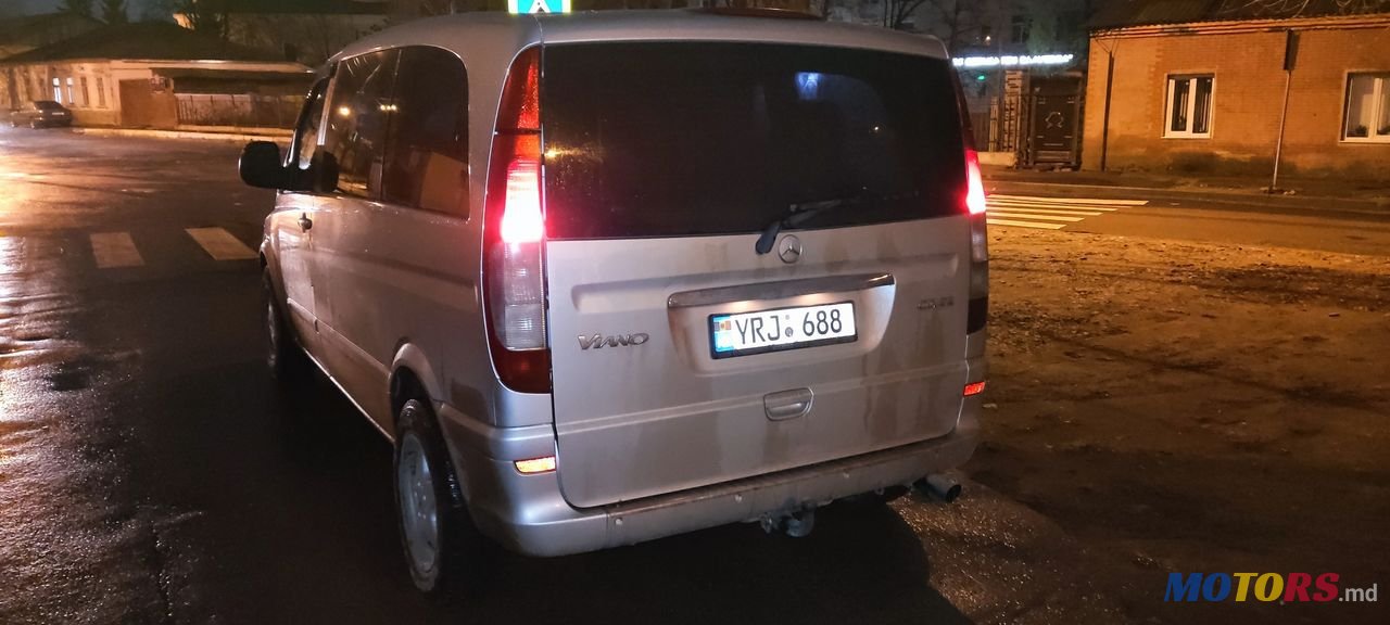 2005' Mercedes-Benz Viano photo #4