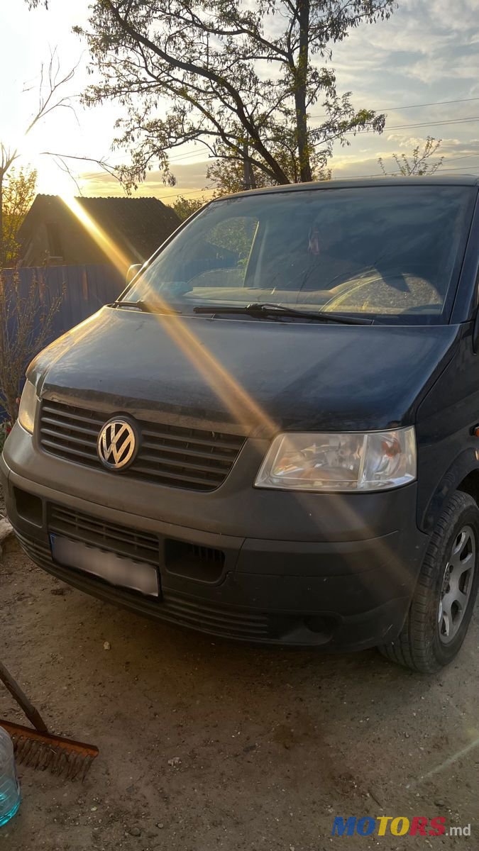 2003' Volkswagen Transporter photo #2