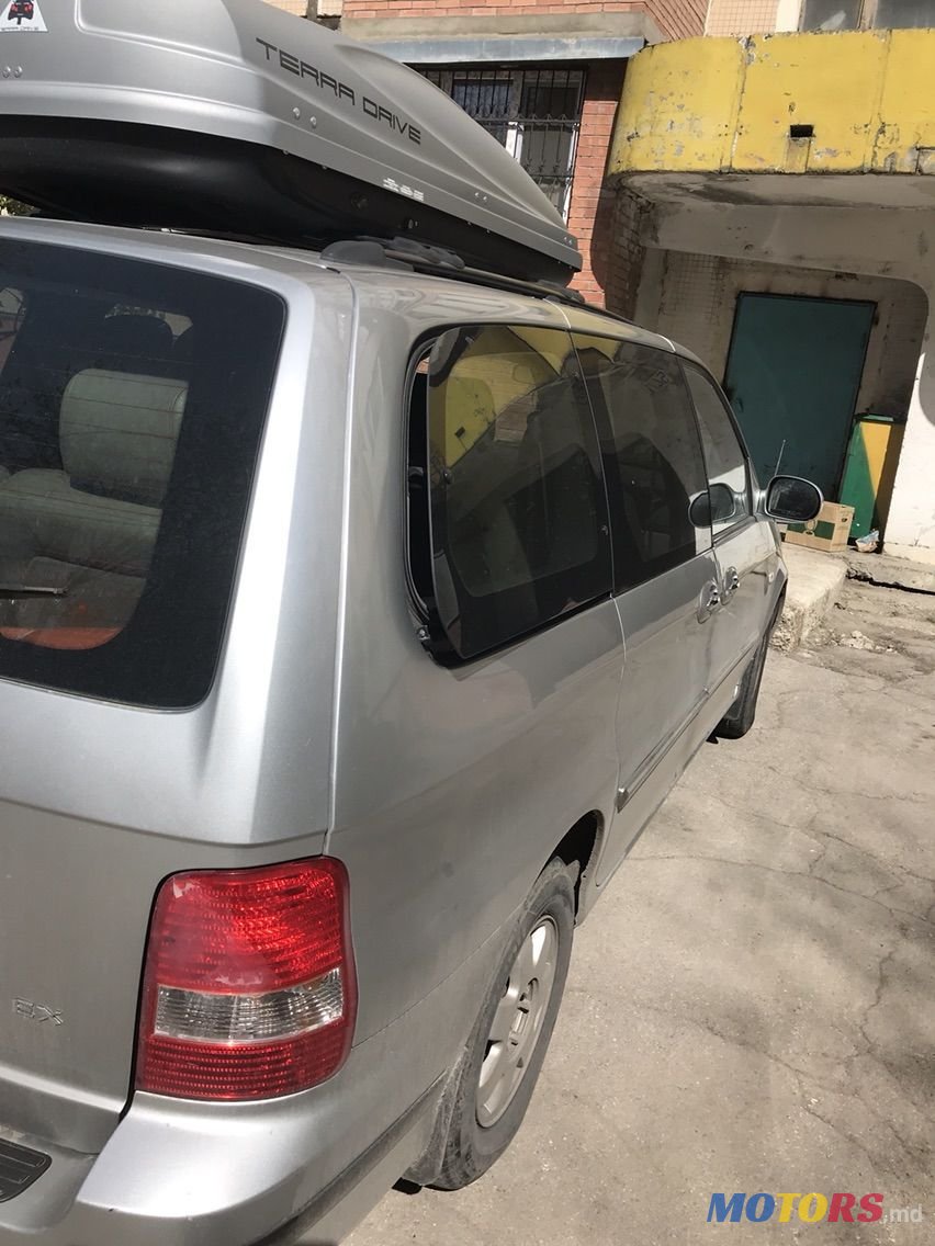 2005' Kia Carnival photo #6