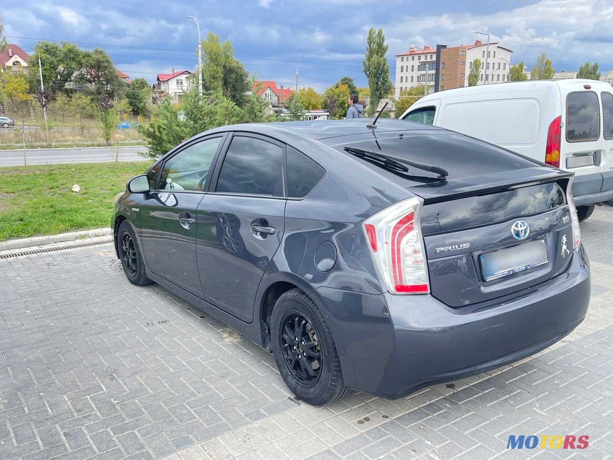 2014' Toyota Prius photo #6
