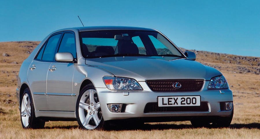 Lexus IS200
