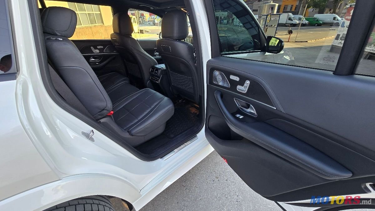 2020' Mercedes-Benz Gls-Class photo #6